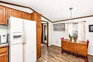 807 W Stowe St, Duluth, MN 55808 - Photo 14
