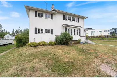 2337 E 8th St, Duluth, MN 55803 - Photo 2