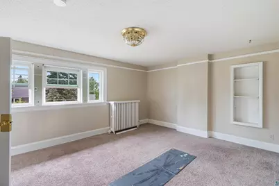 2337 E 8th St, Duluth, MN 55803 - Photo 24
