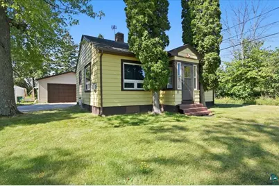 11 S 51st Ave E, Duluth, MN 55804 - Photo 2