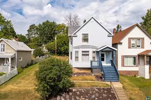 2413 W 7th St, Duluth, MN 55806 - Photo 1
