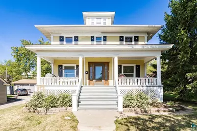2515 E 6th St, Duluth, MN 55812 - Photo 2