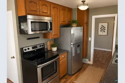 2227 W 22nd St, Duluth, MN 55811 - Photo 4
