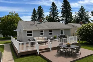2227 W 22nd St, Duluth, MN 55811 - Photo 2