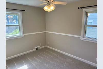 2227 W 22nd St, Duluth, MN 55811 - Photo 32