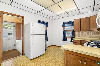 25 S 64th Ave W, Duluth, MN 55807 - Photo 10