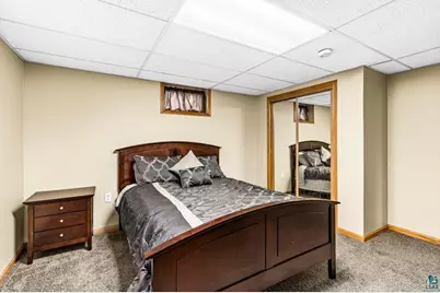 102 E Gary St, Duluth, MN 55808 - Photo 42