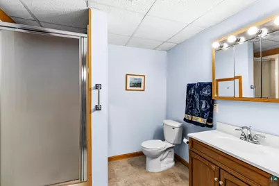 102 E Gary St, Duluth, MN 55808 - Photo 40