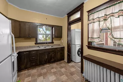 1928 E 5th St, Duluth, MN 55812 - Photo 6