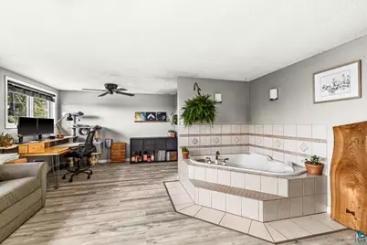 1502 E Skyline Pkwy, Duluth, MN 55805 - Photo 30
