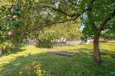 1726 Carver Ave, Duluth, MN 55803 - Photo 30