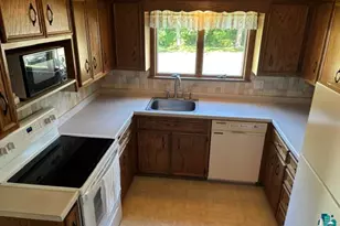 408 S 7th Ave E, Ely, MN 55731 - Photo 8