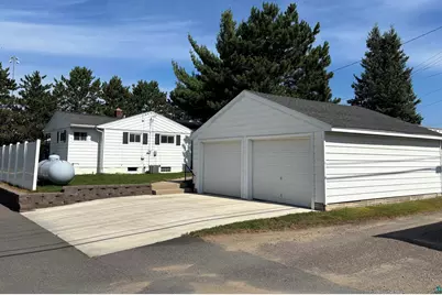 408 S 7th Ave E, Ely, MN 55731 - Photo 4