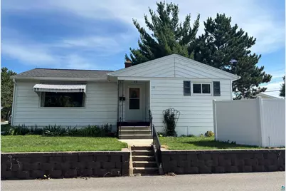 408 S 7th Ave E, Ely, MN 55731 - Photo 2