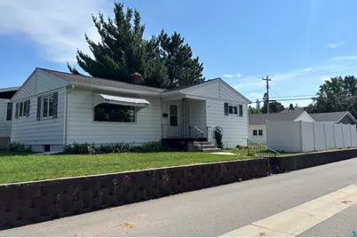 408 S 7th Ave E, Ely, MN 55731 - Photo 1