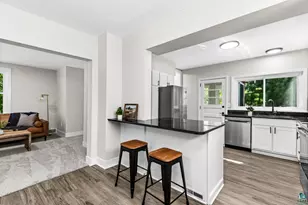 202 W Austin St, Duluth, MN 55803 - Photo 12