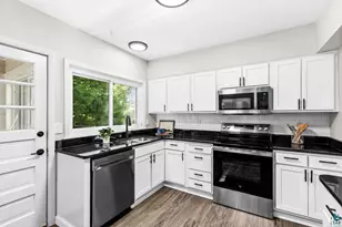 202 W Austin St, Duluth, MN 55803 - Photo 10