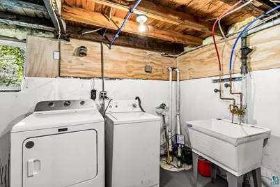 202 W Austin St, Duluth, MN 55803 - Photo 30