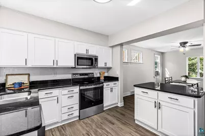 202 W Austin St, Duluth, MN 55803 - Photo 8
