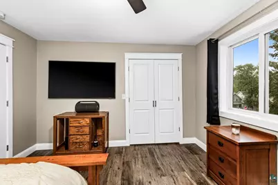 2407 W 6th St, Duluth, MN 55806 - Photo 22