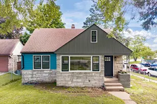 6002 Tioga St, Duluth, MN 55804 - Photo 2