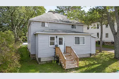 218 N 1st Ave, Ely, MN 55731 - Photo 2