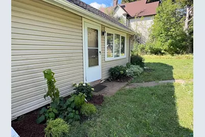 819 N 47th Ave E, Duluth, MN 55804 - Photo 6