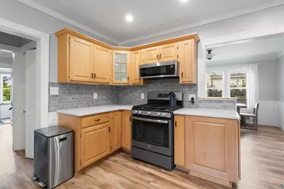 5215 Avondale St, Duluth, MN 55804 - Photo 10