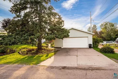 1601 7th Ave, Two Harbors, MN 55616 - Photo 2