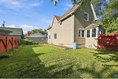 2214 E 6th St, Superior, WI 54880 - Photo 16