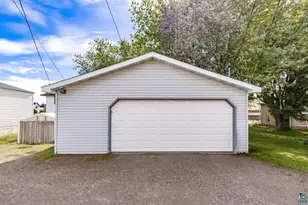 211 4th St, Proctor, MN 55810 - Photo 38