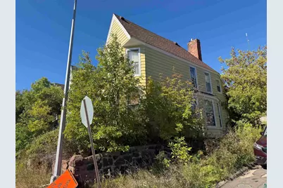 301 W 4th Street, Duluth, MN 55806 - Photo 2
