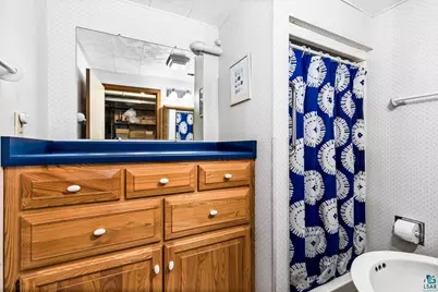 308 E Willow, Duluth, MN 55811 - Photo 54