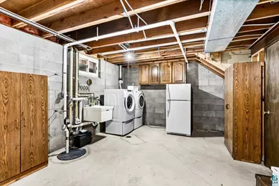 308 E Willow, Duluth, MN 55811 - Photo 56