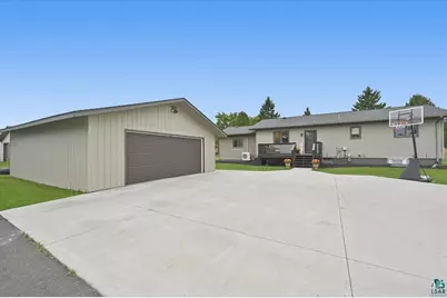 2203 E 14th St, Superior, WI 54880 - Photo 8