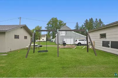 2203 E 14th St, Superior, WI 54880 - Photo 36