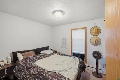 725 W 2nd St, Duluth, MN 55806 - Photo 14