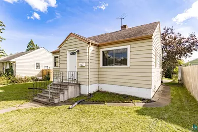5216 Wyoming St, Duluth, MN 55804 - Photo 1