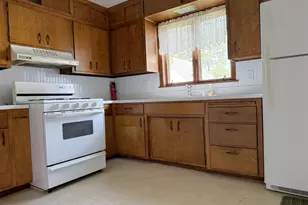 623 E Pattison St, Ely, MN 55731 - Photo 2