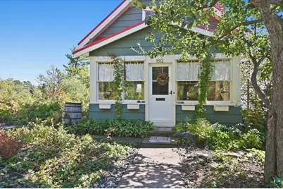 1612 E Skyline Pkwy, Duluth, MN 55805 - Photo 2