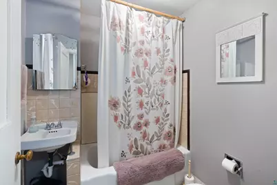 1015 W 4th Street, Duluth, MN 55806 - Photo 30
