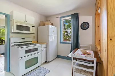 1015 W 4th Street, Duluth, MN 55806 - Photo 54
