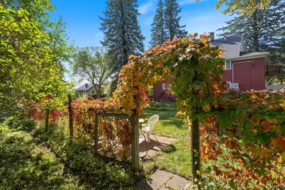 1015 W 4th Street, Duluth, MN 55806 - Photo 12