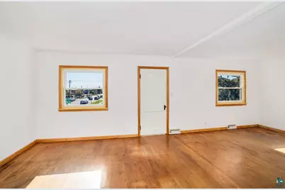 4601 W 4th St, Duluth, MN 55807 - Photo 12