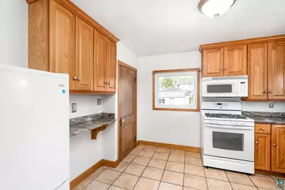 4601 W 4th St, Duluth, MN 55807 - Photo 8