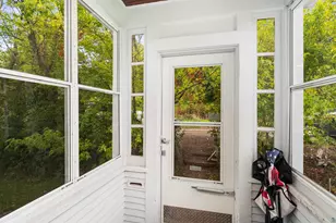 1306 E 11th St, Duluth, MN 55805 - Photo 2