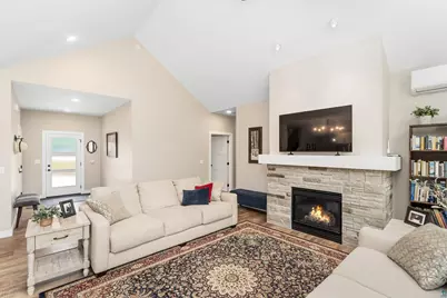 4889 Peyton Dr, Hermantown, MN 55811 - Photo 10