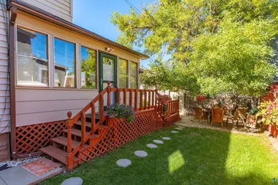 505 S 6th St, Virginia, MN 55792 - Photo 6