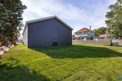 2309 E 11th St, Superior, WI 54880 - Photo 20