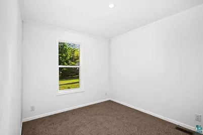 2309 E 11th St, Superior, WI 54880 - Photo 12